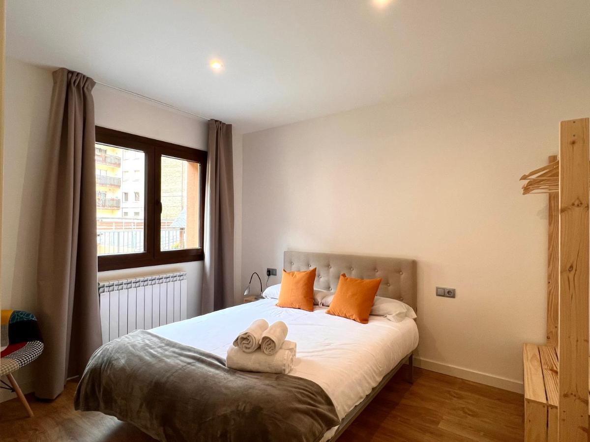 Espot Cowork & Apartments - L'Amfitriona Dış mekan fotoğraf