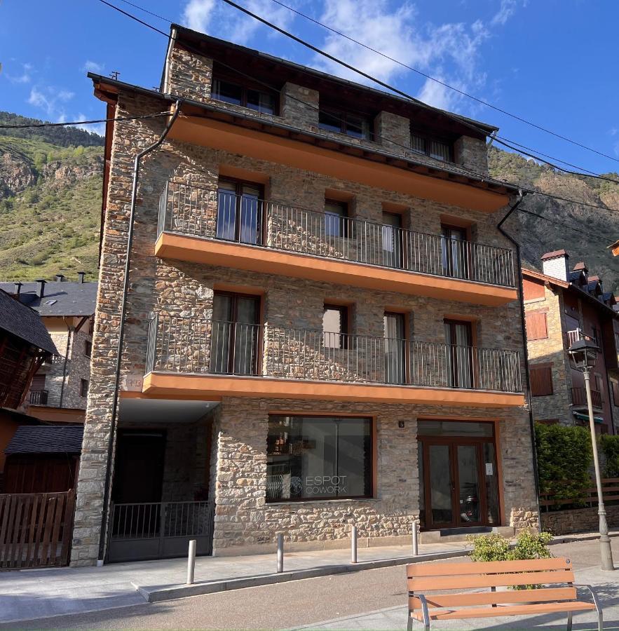 Espot Cowork & Apartments - L'Amfitriona Dış mekan fotoğraf